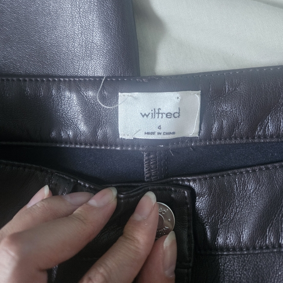WILFRED The Melina Pant High Waist Vegan Leather Dark Brown Size 4 Aritzia - Picture 3 of 10